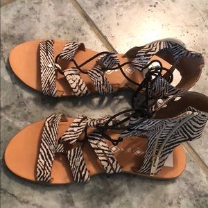3/25 sale! DV sandals